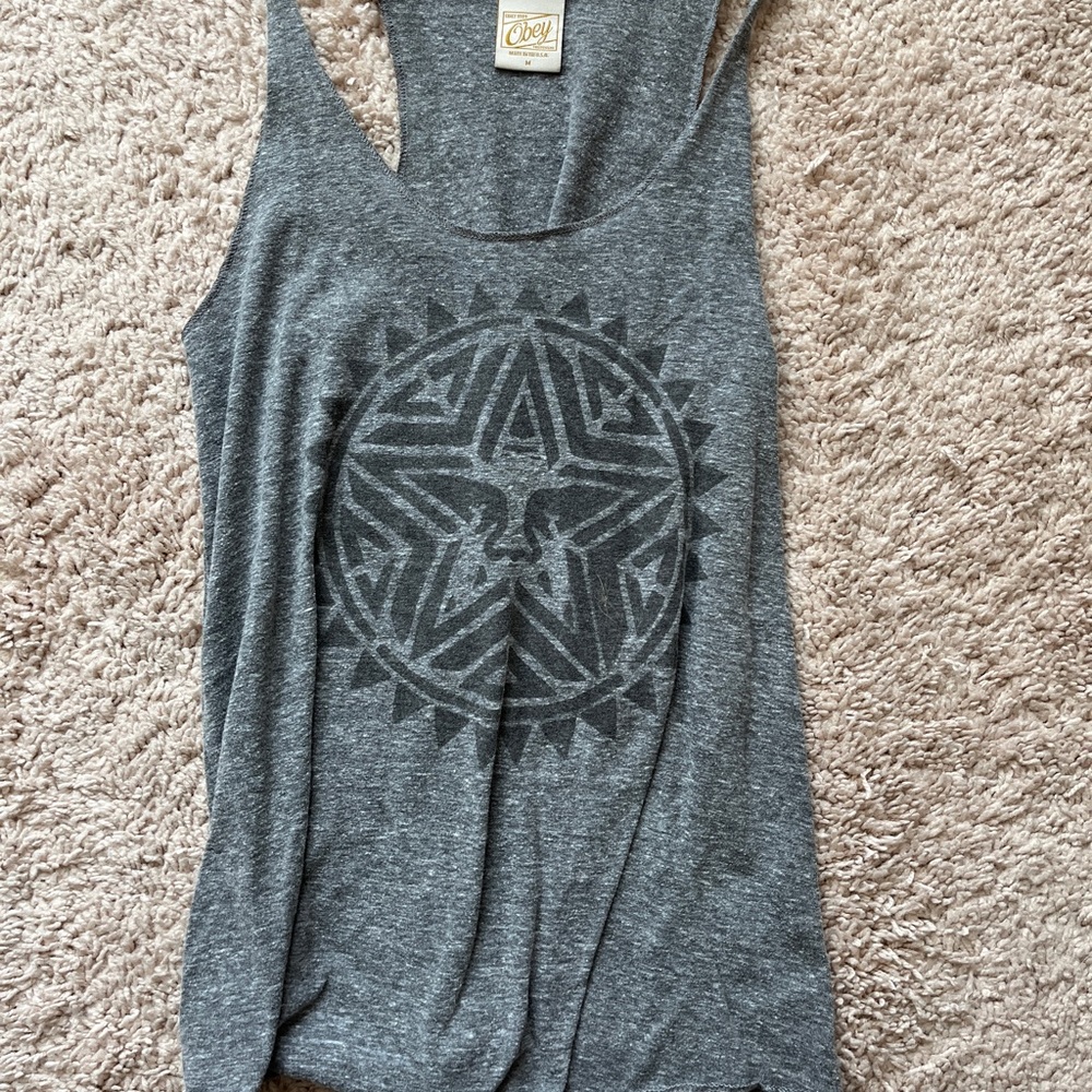Obey tank